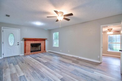 408 W Maple St, Whitewright, TX 75491 - photo 6