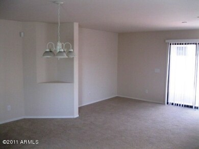 greatroom-dining-b