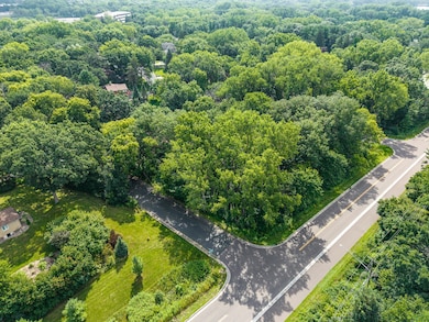 1431 Skiles Ln, Arden Hills, MN 55112 - photo 5