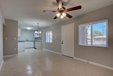 304 S Main Dr-6