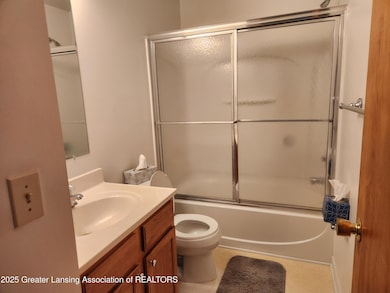 3316 W Willow St, Lansing, MI 48917 - photo 5