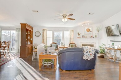 2009 Tepar Ln, Cleburne, TX 76031 - photo 6