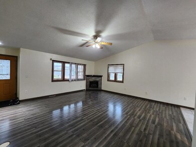 939 8th Ave N Living Room