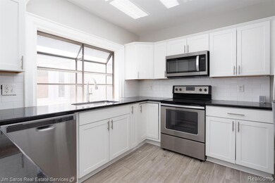 922 Nottingham Rd, Grosse Pointe Park, MI 48230 - photo 4