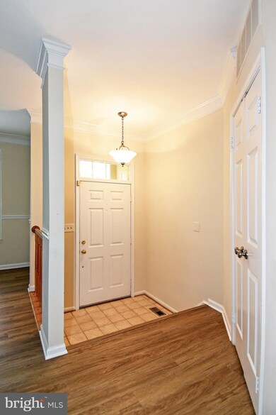 7705 Rockledge Ct, Springfield, VA 22152 - photo 4