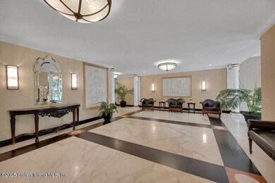 1100 clove rd 2