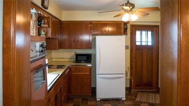 406 Kitchen
