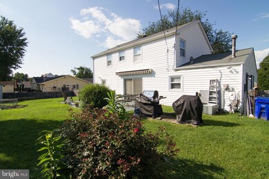 12613 Kingsfield Ln, Bowie, MD 20715 - photo 4