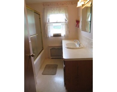 82 E Charlton Rd, Spencer, MA 01562 - photo 5