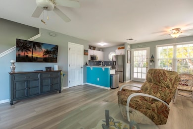 8 Whistling Duck Kitchen