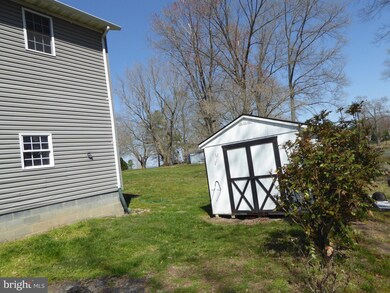 256 Lake Shore Dr, Colonial Beach, VA 22443 - photo 4