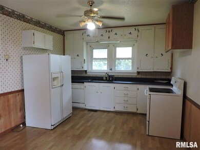 8003 W Farmington Rd, Hanna City, IL 61536 - photo 6