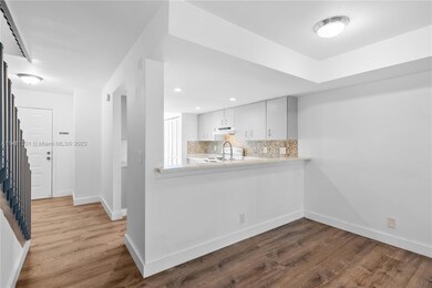 4225 SW 71st Way, Davie, FL 33314 - photo 4