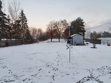 476 N Bridge St, Manawa, WI 54949 - photo 4