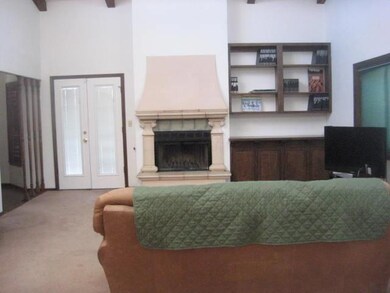 300 Roslyn Dr, Horizon City, TX 79928 - photo 4