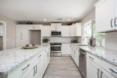 07- Kitchen
