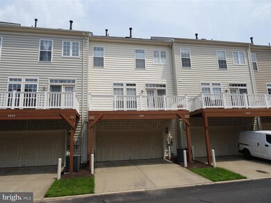 2207 Potomac Club Pkwy unit 23, Woodbridge, VA 22191 - photo 6