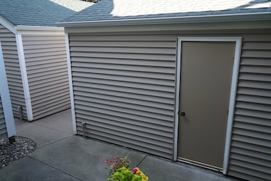 4199 Knob Cir unit 102, Saint Paul, MN 55122 - photo 7