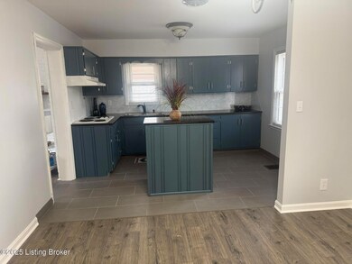 1818 Lewiston Dr, Louisville, KY 40216 - photo 3