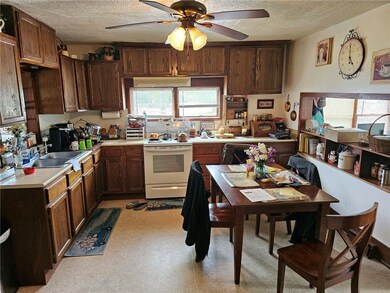 12240 N 900th St, Effingham, IL 62401 - photo 4