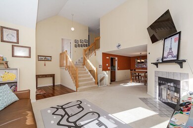 406 Elk Run Rd, Hudson, NH 03051 - photo 4