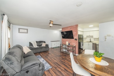 139 Maple Ave unit 104, Rahway, NJ 07065 - photo 4