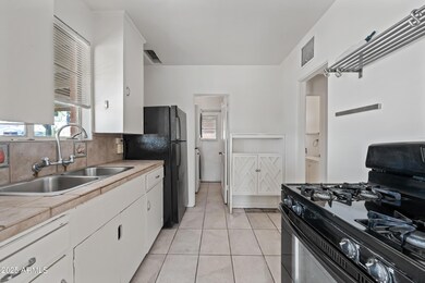 6-1829N10S-ocupix-Front-5-26