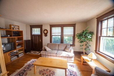 1051 Waverly St, Framingham, MA 01702 - photo 4