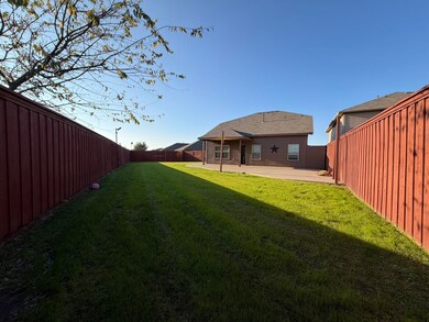 8045 Ballater Dr, Fort Worth, TX 76123 - photo 4