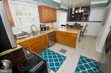 18 Uranus Rd, Sewell, NJ 08080 - photo 4