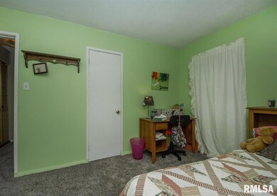 6907 N Hancock Ave, Davenport, IA 52806 - photo 6