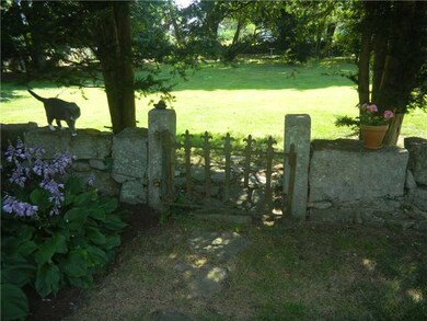 18 Pond St unit 2, Wakefield, RI 02879 - photo 4