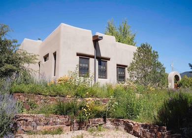 305 De Vargas Ln, Taos, NM 87571 - photo 3
