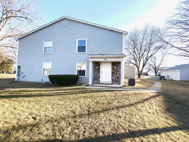 1393 S Glen Cir unit B, Aurora, IL 60506 - photo 2