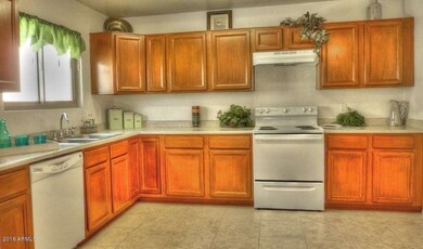 HUGE CHEFS KITCHEN