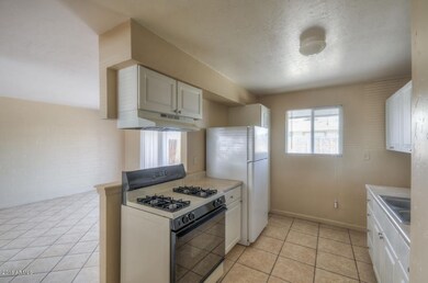 Kitchen (2)-SMALL