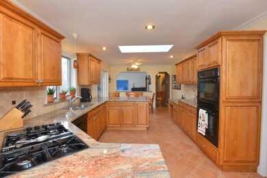 18 Overlook Dr, Holmdel, NJ 07733 - photo 6