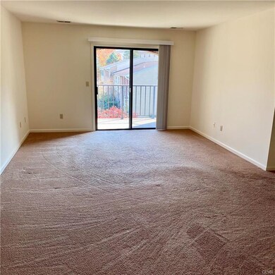 950 Cold Spring Rd unit 11, Allentown, PA 18103 - photo 3