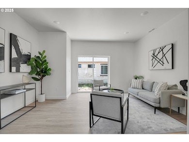 14816 NE Couch St unit 3, Portland, OR 97230 - photo 4