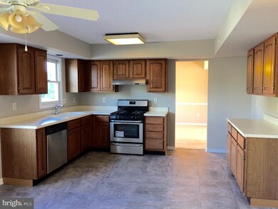 1 Wendee Way, Sewell, NJ 08080 - photo 4