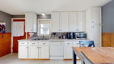 298-Russell-St-Lewiston-ME-04240-0103202