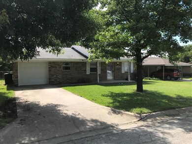 1904 Arkansas St, Gainesville, TX 76240 - photo 2