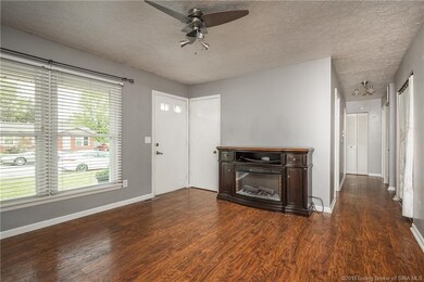 210 Venetian Way, New Albany, IN 47150 - photo 4