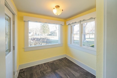 502 S ELM-105