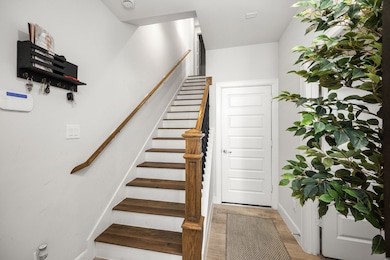 2718 Grand Fountains Dr unit G, Houston, TX 77054 - photo 5