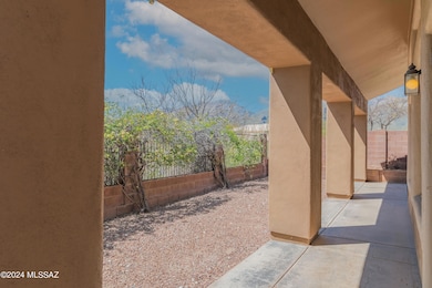 7839 E Solace Place, Tucson, AZ 85750 - photo 2