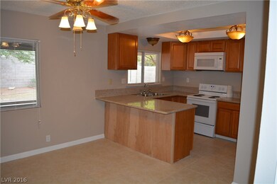 1417 N Mojave Rd, Las Vegas, NV 89101 - photo 4