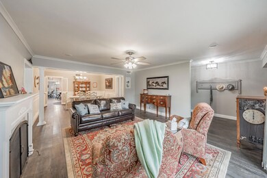 309 Bellevue Dr, Cleburne, TX 76033 - photo 5