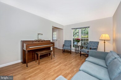 12810 Kitchen House Way, Germantown, MD 20874 - photo 6