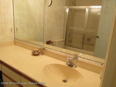 10A Yorkshire Dr, Monroe Township, NJ 08831 - photo 6